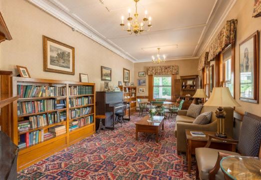 Eagle Mountain House and Golf Club Hotel Overview