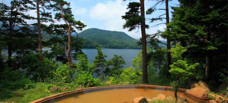 里盘梯湖畔度假村 五色之森(Urabandai Lake Resort Goshiki No Mori)图片