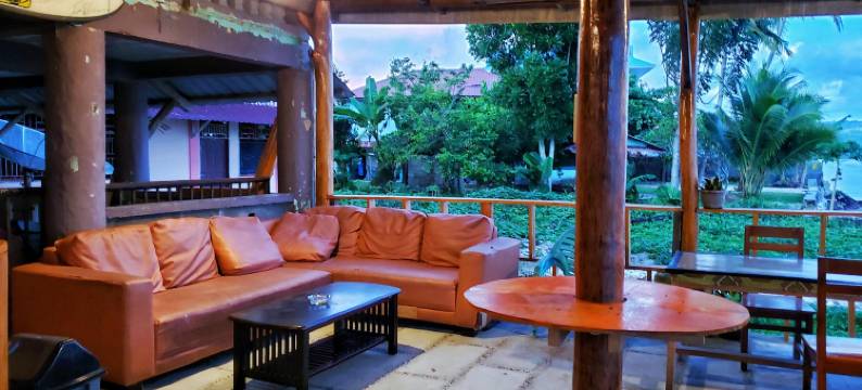 拉斐尔尼亚斯酒店(Raffiel Nias)图片