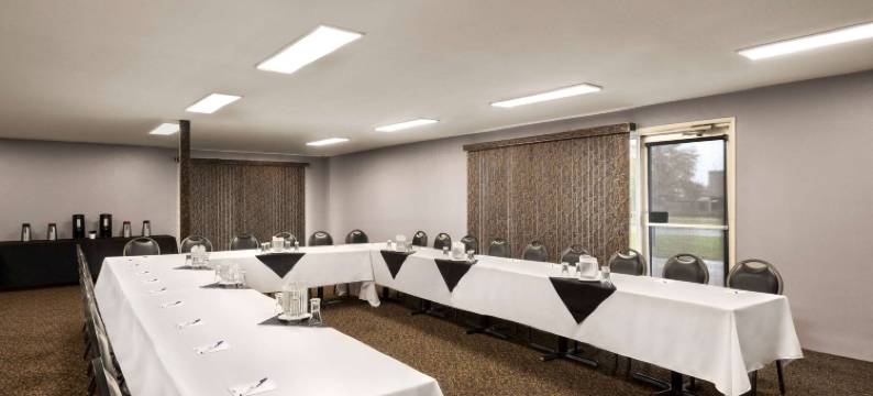 布兰登Travelodge by Wyndham酒店(Travelodge by Wyndham Brandon)图片