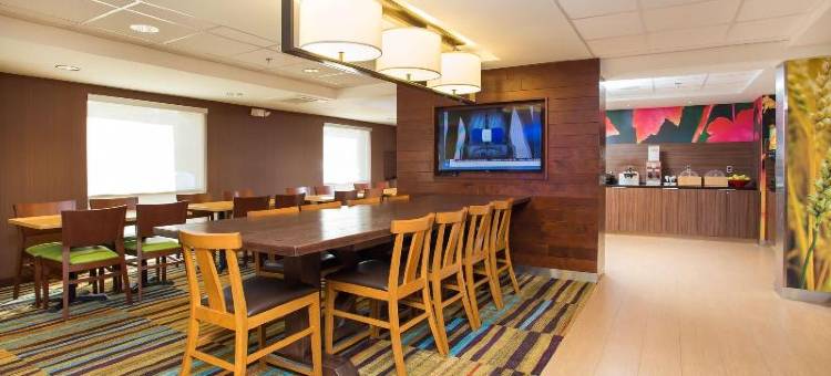 普利茅斯米德伯勒万枫套房酒店(Fairfield Inn & Suites Raynham Middleborough/Plymouth)图片