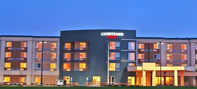 密尔沃基机场万怡酒店(Courtyard Milwaukee Airport)图片