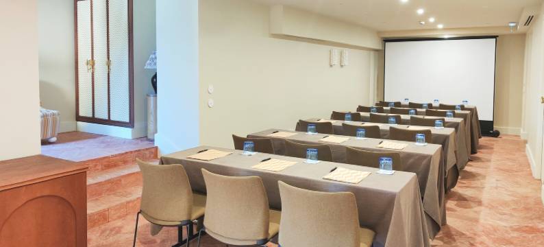 拉彼鲁兹酒店(Hôtel la Pérouse Nice Baie des Anges)图片