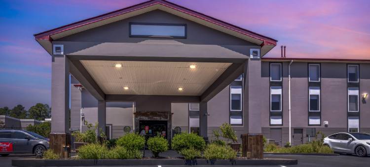 密西西比克林顿红屋顶套房客栈(Red Roof Inn & Suites Clinton, MS)图片