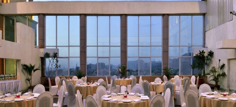 萨诺瓦波蒂科莫耶蒂克科特酒店(Majestic Court Sarovar Portico)图片