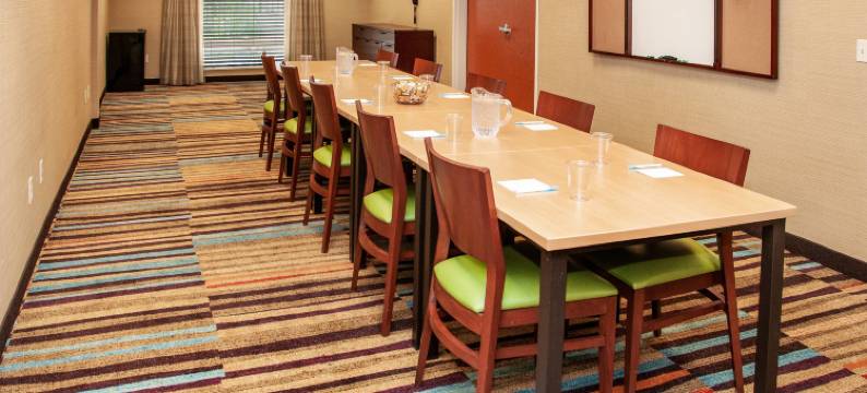 科罗拉多州斯普林斯北/空军学院万枫酒店(Fairfield Inn & Suites Colorado Springs North/Air Force Academy)图片