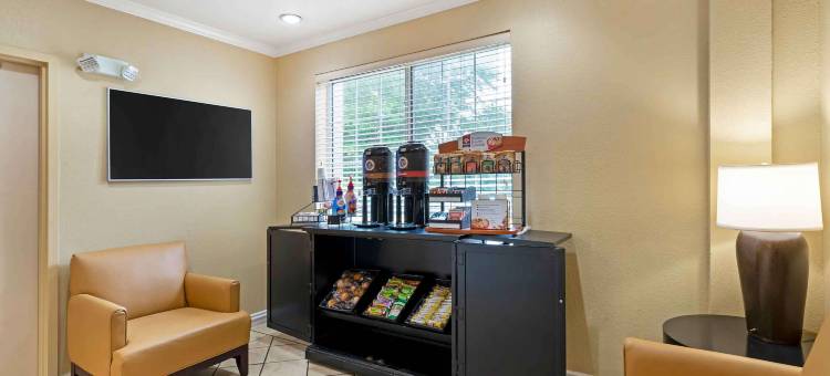 北切斯特菲尔德美国长住酒店 - 植物园(Extended Stay America Suites - North Chesterfield - Arboretum)图片