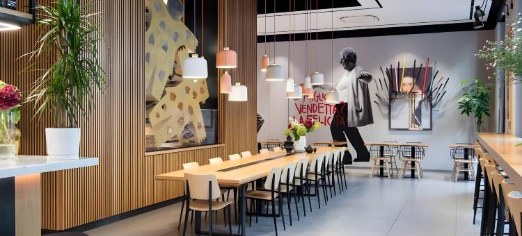 诗人酒店(The Poet Hotel)图片