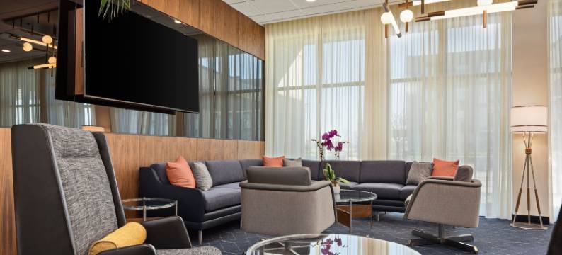 贝滕多夫万豪万怡酒店(Courtyard by Marriott Bettendorf)图片