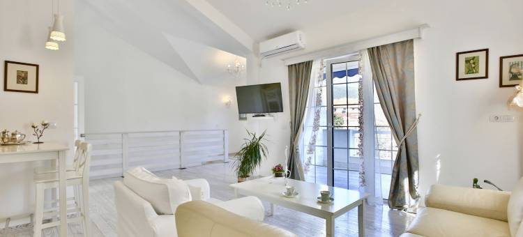 马里内罗公寓(Marinero Apartments)图片