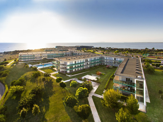 塞尼亚法肯斯特诺住宅酒店