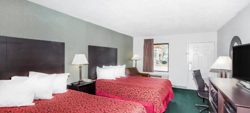 亨德森维尔戴斯酒店(Days Inn by Wyndham Hendersonville)图片