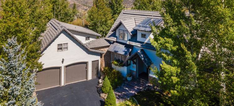 Luxurious Soaking Tubs and Gourmet Kitchen - Stunning Mountain Haven图片