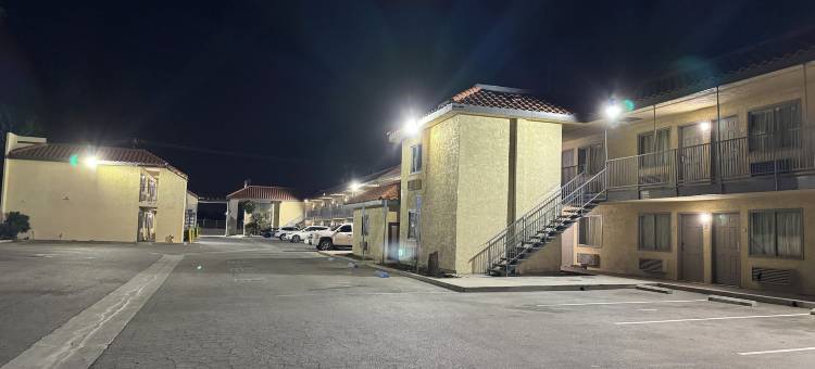 贝克斯菲尔德美吟酒店(Baymont by Wyndham Bakersfield)图片
