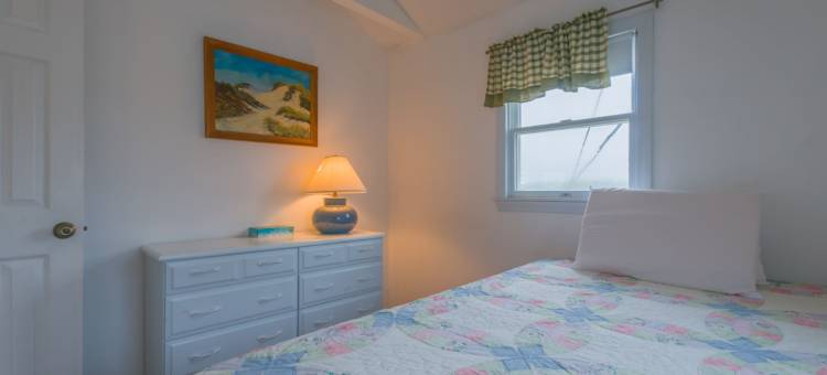 Ocean View and Spacious Deck - Charming Beach Cottage Retreat图片