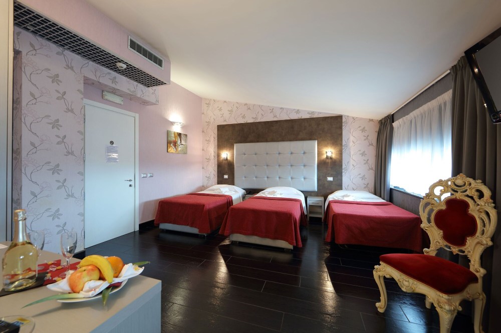Hotel Relax Roma NordOver view
