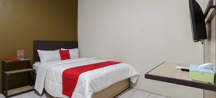 红门酒店尼尔芝卡姆佩克购物中心卡拉旺(RedDoorz Near Cikampek Mall Karawang)图片