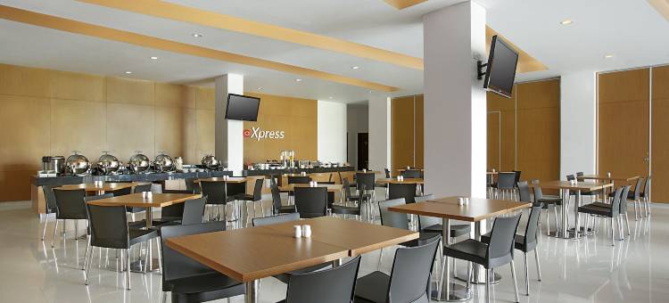 昂泵马朗泗水阿利斯酒店(Amaris Hotel Embong Malang - Surabaya)图片