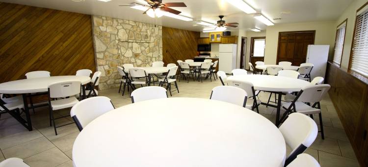 皮齐特瑞酒店(Peach Tree Inn & Suites)图片