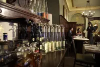 Hotel Weißes Kreuz - Quầy Bar