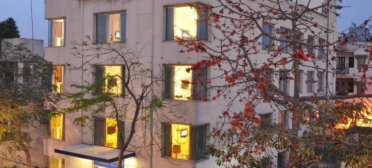 德里萨诺瓦波迪克纳莱纳酒店(Sarovar Portico Naraina Delhi)图片