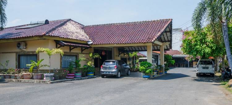 红多兹酒店@林塔斯苏门答腊拉哈特路(RedDoorz @ Jalan Lintas Sumatera Lahat)图片