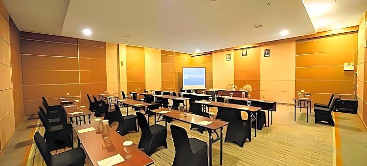 库邦克里斯塔尔酒店(Kristal Hotel Kupang)图片