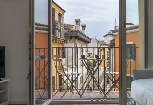 Vicolo Circolo @Castelvecchio Hotel Overview