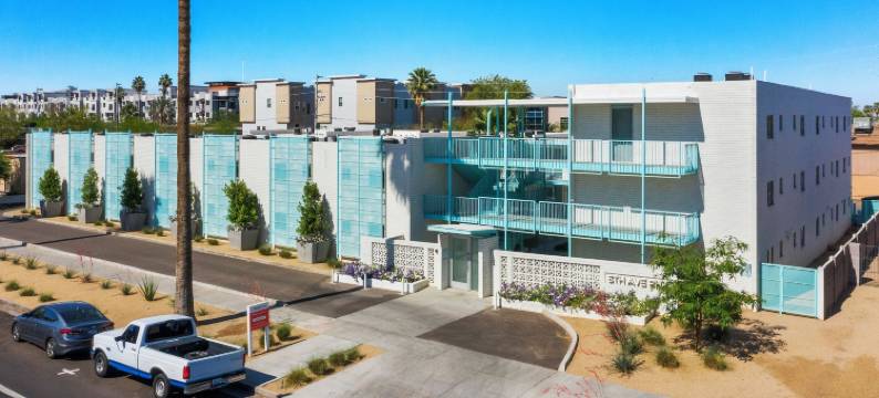 DTPHX时髦泳池边小屋(Funky Pool Side Cabana in Dtphx)图片