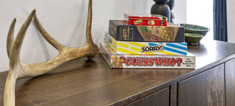 Top Floor Condo with Balcony Steps to Lifts & Main Street 2 Bedroom Condo by RedAwning图片