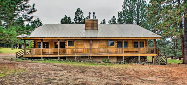 距滑雪缆车3个街区：天使之火巴士路线小屋(3 Blks to Ski Lift Angel Fire Cabin on Bus Rt)图片