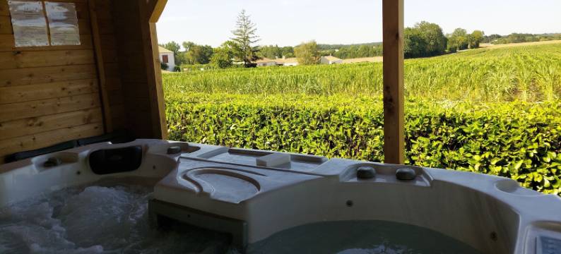 勒玛如里拉伊莱斯酒店(Le Mareuillais Hotel-Restaurant)图片