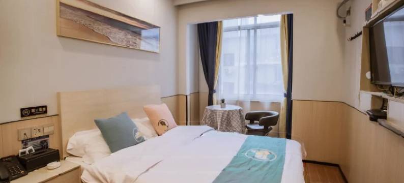 逸宿轻居酒店(宁波天一广场七塔寺店)图片