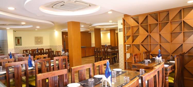 科弗尔公寓和私人有限公司酒店(Kfour Apartment & Hotels Private Limited)图片