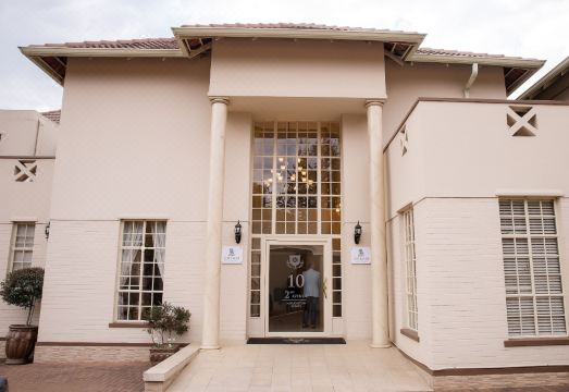 10 2nd Avenue Houghton Estate by Dream Resorts Hotel Overview