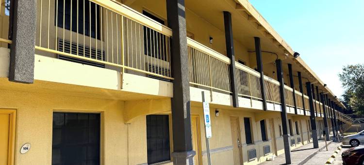 圣安东尼奥I-35瑞特曼路拉昆塔温德姆酒店(La Quinta Inn by Wyndham San Antonio I-35 N at Rittiman Rd)图片