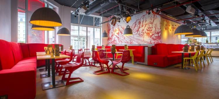 布鲁塞尔丽芮酒店(Radisson Red Hotel, Brussels)图片