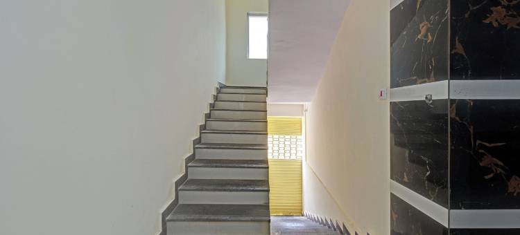 Fabhotel Srikara Grand 豪华客房(FabHotel Srikara Grand Luxury Rooms)图片