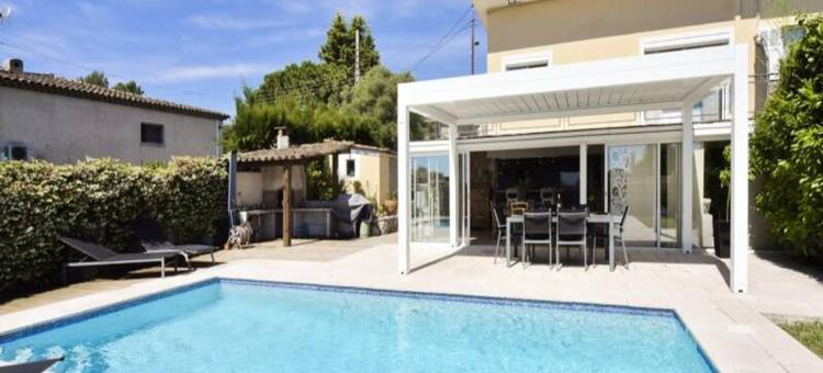 Villa in Antibes with Pool and Sea View图片