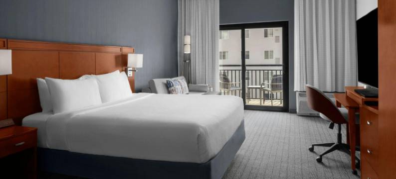 圣安东尼奥RIM六旗万怡酒店(Courtyard San Antonio Six Flags® at the Rim)图片