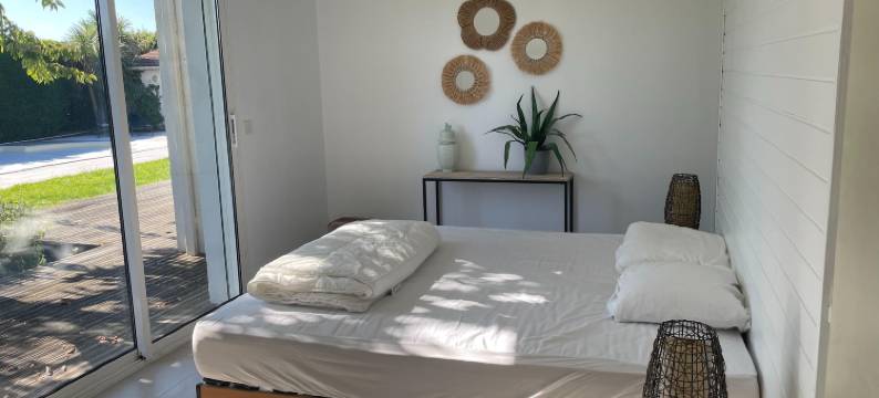 Modern Villa with Pool in Brives图片