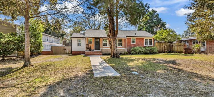 默特尔比奇家庭度假屋-宽敞的四卧室(Myrtle Beach Family Retreat-Spacious 4BR)图片