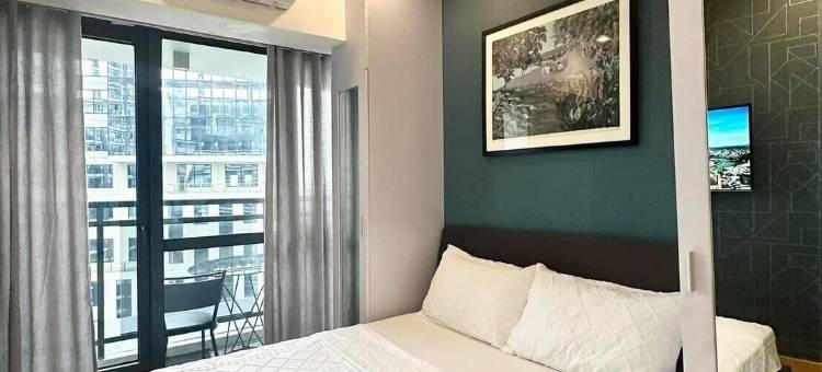 米兰壮观的第38层天际线景观(Stunning 38th Floor Skyline View Milano)图片