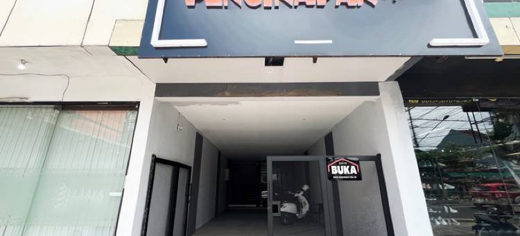 Urbanview Syariah Jackson Living near Stasiun Malang图片