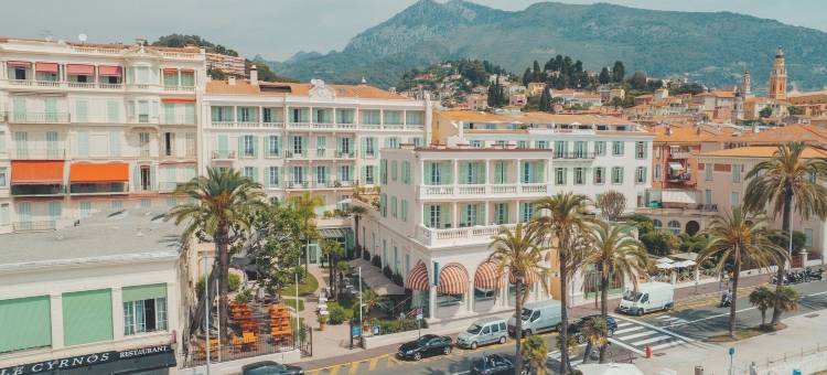 布鲁斯巴尔莫勒尔蓝色假日酒店酒店(Hôtel Vacances Bleues Balmoral)图片