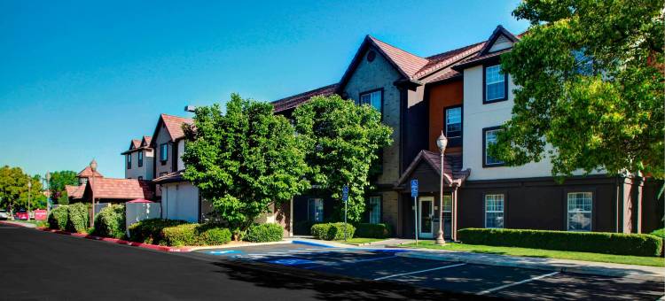 弗雷斯诺万豪TownePlace酒店(TownePlace Suites Fresno)图片