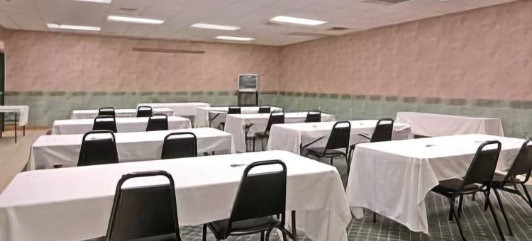 圣克莱尔斯维尔戴斯酒店(Days Inn by Wyndham St Clairsville)图片