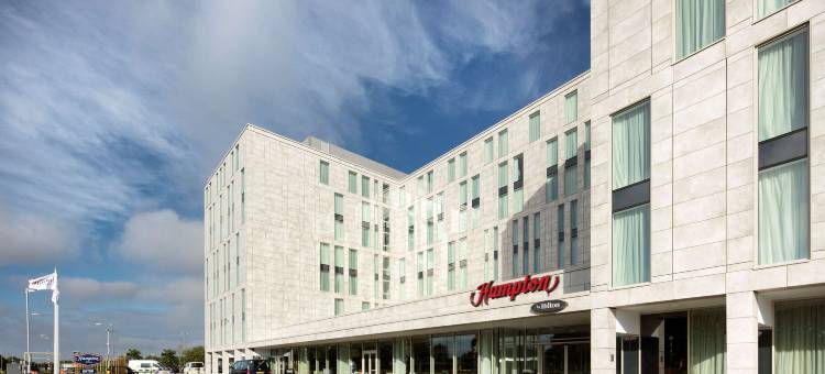 伦敦斯坦斯特德机场希尔顿欢朋酒店(Hampton by Hilton London Stansted Airport)图片