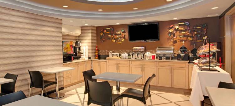 布朗克斯华美达酒店(Ramada by Wyndham Bronx)图片
