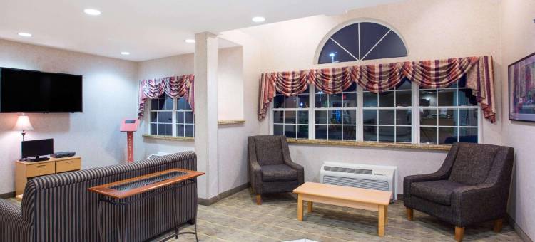 Microtel Inn & Suites by Wyndham Plattsburgh图片
